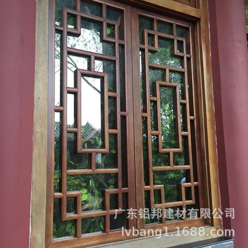 工廠擁有50多名技術(shù)過硬的操作工人,15道工序?qū)訉影殃P(guān),保證產(chǎn)品的質(zhì)量